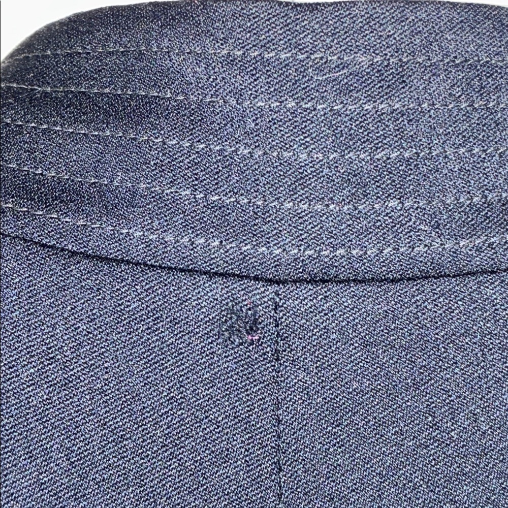 LOUIS FERAUD dress, women 8 VTG EUC Navy Gold Buttons, pocket flaps, lamb's wool - Picture 16 of 17